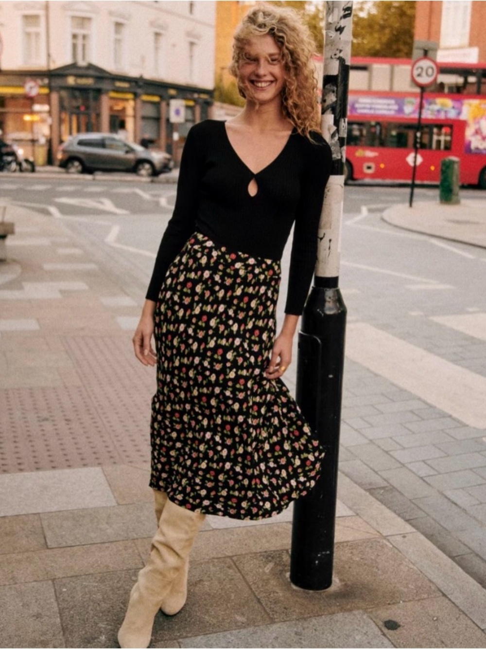 Sézane Sandy Skirt in Small Roses 38/6 NWOT *htf print*